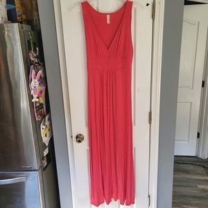 Loveappella Maxi Dress Size M